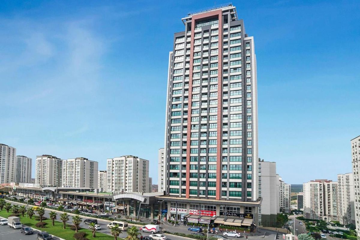 İstanbul'un dev oteli rekor bedelle satışa çıktı