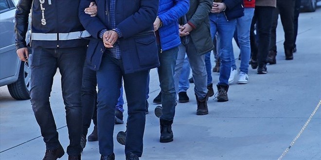 11'i aktif memur 78 şüpheliye FETÖ gözaltısı